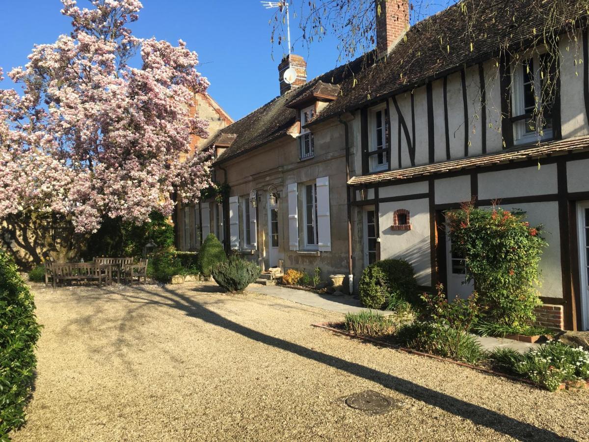 Le Puits D'Angle Bed & Breakfast Thibivillers Екстериор снимка