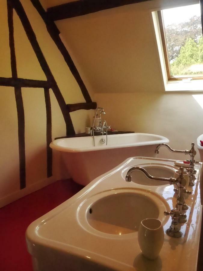 Le Puits D'Angle Bed & Breakfast Thibivillers Екстериор снимка
